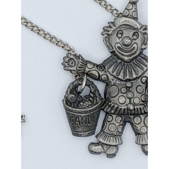 Jonette Jewelry climbing Clown Necklace With Bucket Full Of Candy Pewter Vintage - Picture 7 of 15